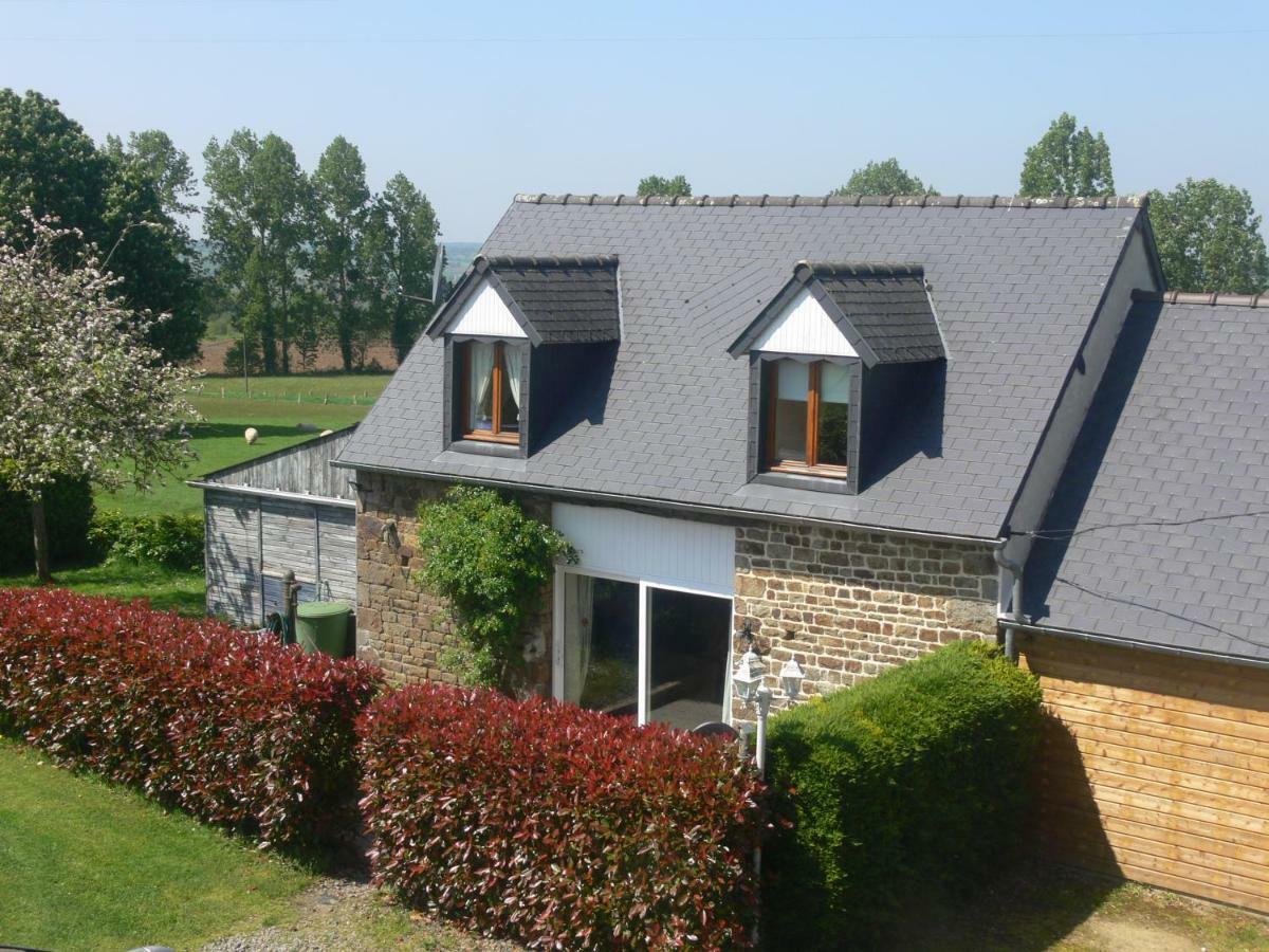Le Jardin B&B Isigny-le-Buat Екстер'єр фото